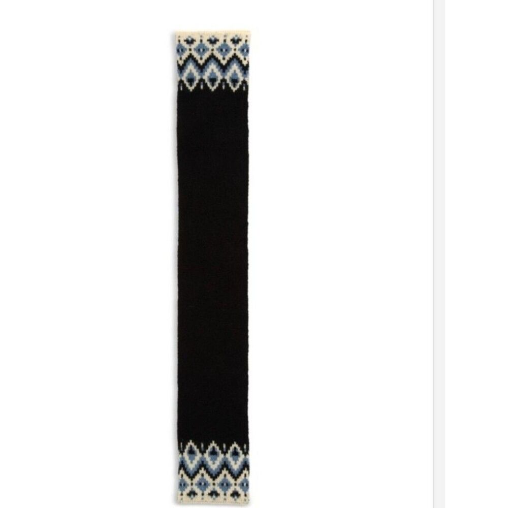 Aqua (Made exclusively for Bloomingdale's) Style Fairilse Knit Scarf.
